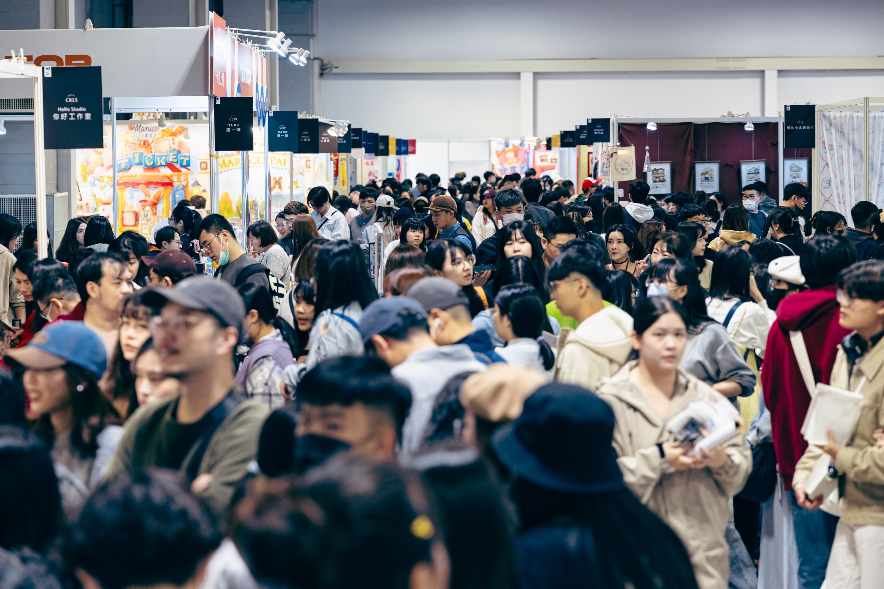 2025 台北國際插畫博覽會現場人潮（ 圖 /主辦單位提供 ）