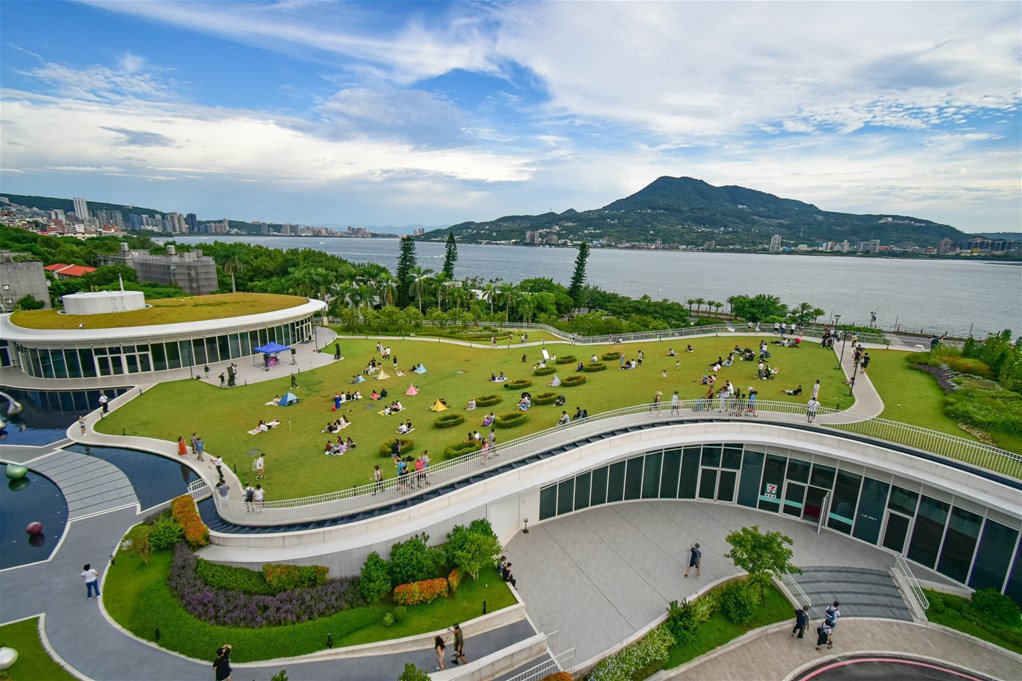 將捷金鬱金香酒店坐落河岸第一排，憑藉絕佳視野與地理位置。(圖/將捷金鬱金香酒店提供)