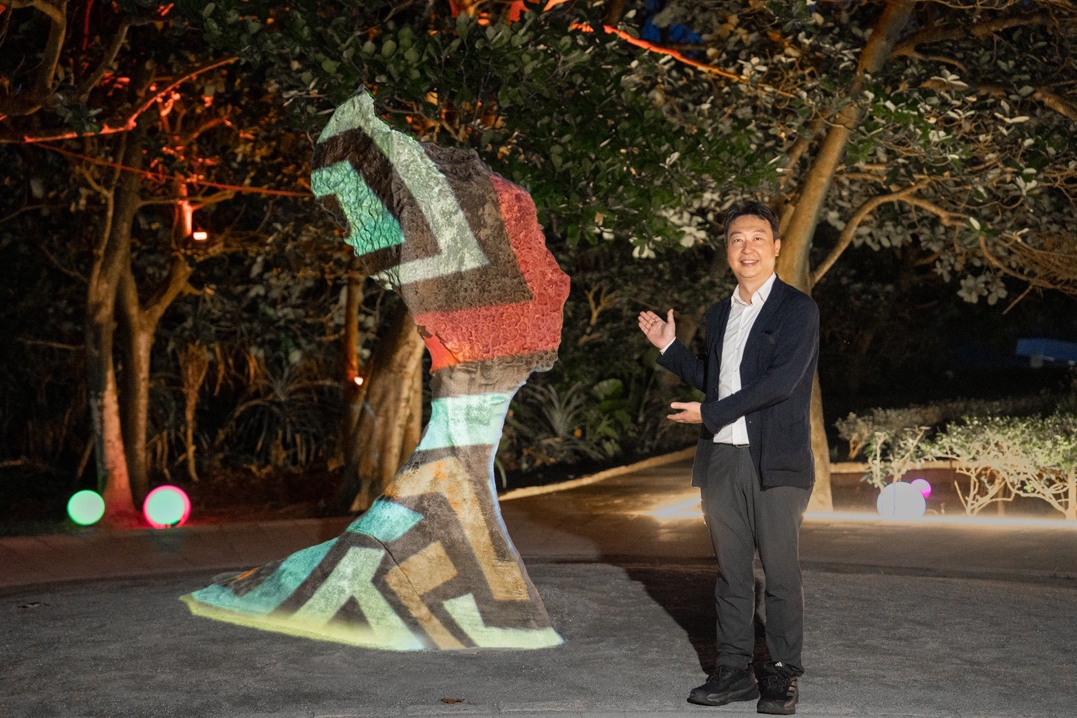 交通部陳世凱部長參加野柳石光夜訪女王活動(圖/北觀處提供)