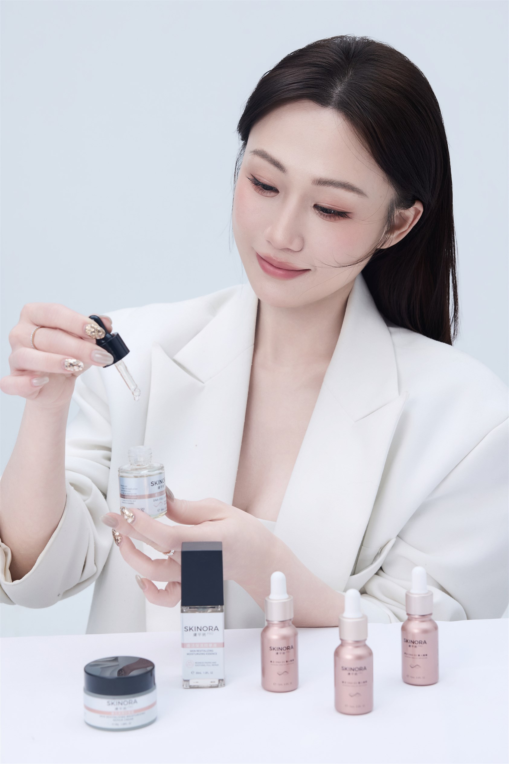 靜享美學事業有限公司旗下品牌 SKINORA 於2026年7月20日在台北101舉辦「SKINORA膚平術PRO品牌技術暨新品發表會(圖/靜享美學提供)